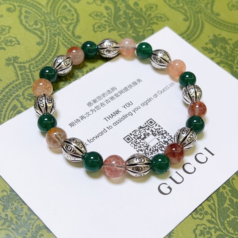 G*u*i bracelets